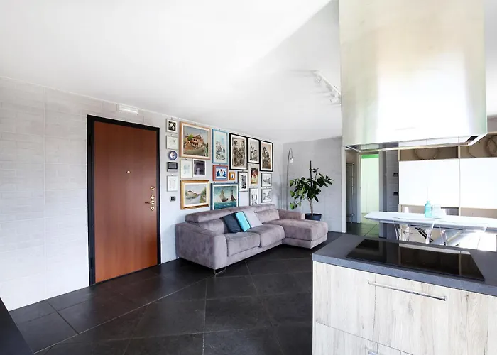 Evasione Sul Naviglio Milánó